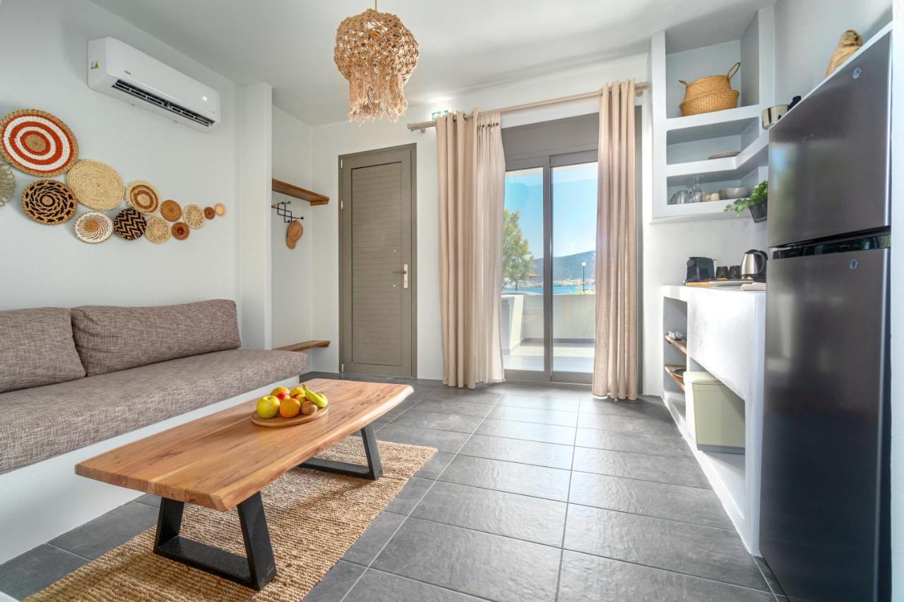 La Perla Suites Agioi Apostoli Extérieur photo